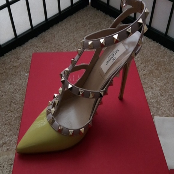 Valentino Garavani Rockstud - Picture 3 of 10